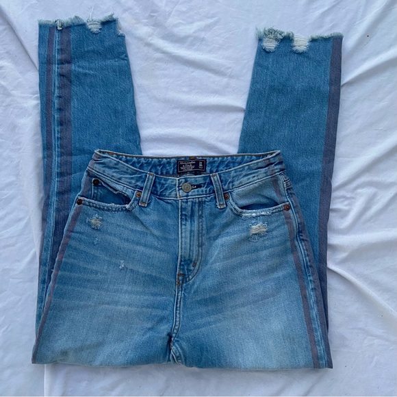 A&F High Rise Jeans - Picture 2 of 5